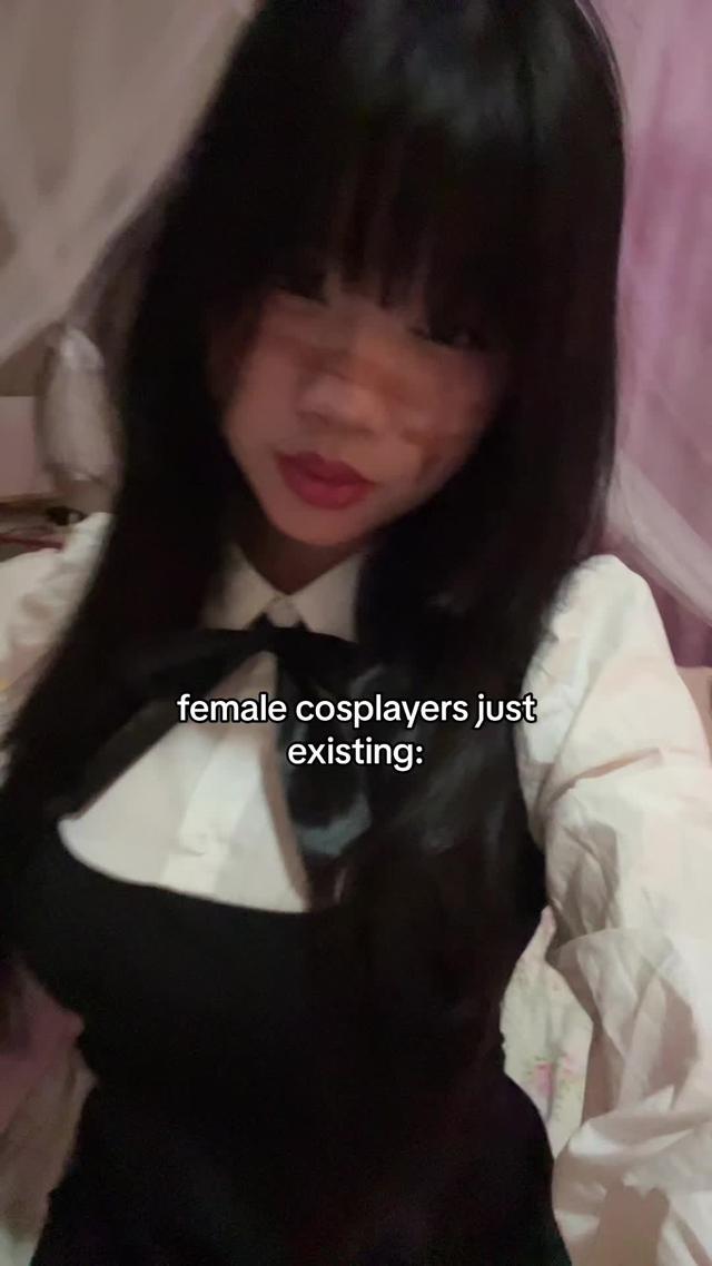 guess who i am :3  #fyp #foryou #foryoupage #relatable #chainsawman #GamerGirl #streamer  | men with mommy issues: | female cosplayers just existing: | Country: US